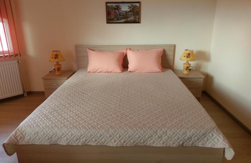 Shiroki Dol House | Стаи за гости Елени