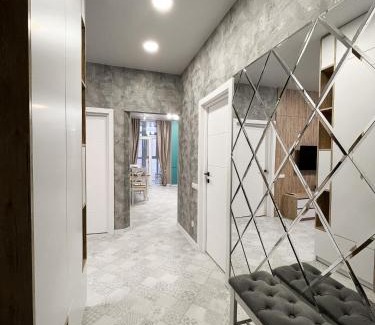 Sukhinovka Apartment | Сімейні апартаменти класу Люкс у Центрі - Мережа HELEN