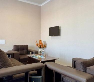 Taraz Hotel | Турист