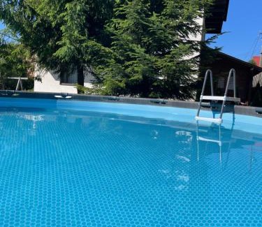 Slavske House | Тіна