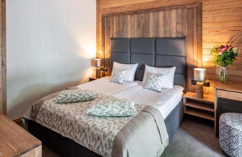 Manyava Hotel | Фетрбуш