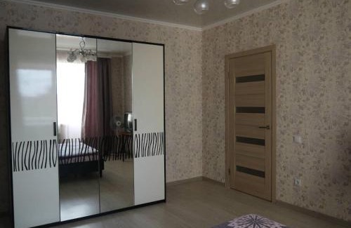 Lenins'kyi district Apartment | Хмельницьке шосе 122а