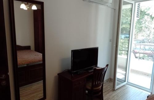 Gorna Banya Apartment | Цвят бяло