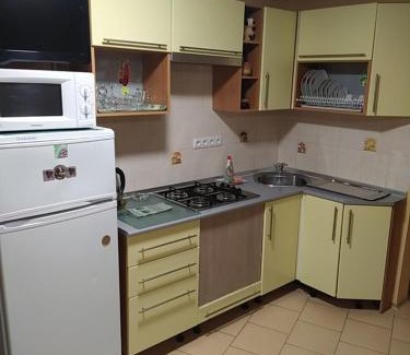 Sukhinovka Apartment | Центр район 5 школи Апартаменти