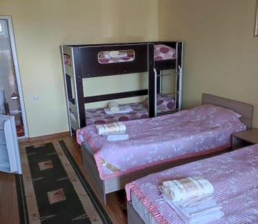 Cholpon-Ata House | Чолпон-Ата В Гостях на Иссык-Куле