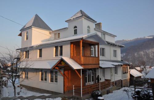 Yaremche Villa | Яблучко