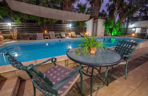 Had Nes Cabin | אביב בלב