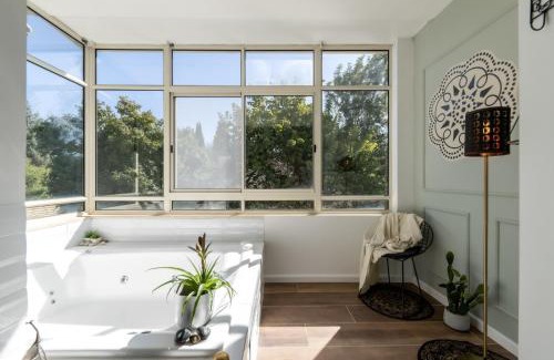 Kfar Vradim Cabin | אוסנתה סוויטת בוטיק עם בריכה פרטית