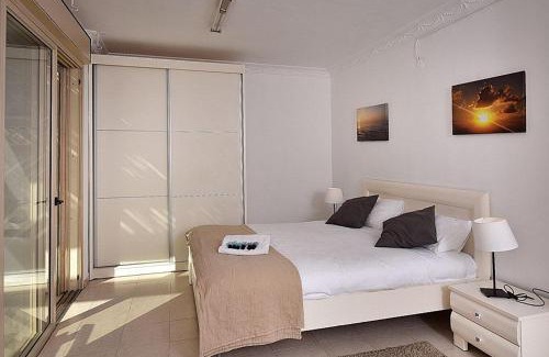 Tiberias Cabin | אחוזת חוף כנרת kinneret village