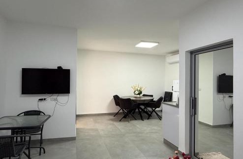 Beit She'an Apartment | בוטיק המשי