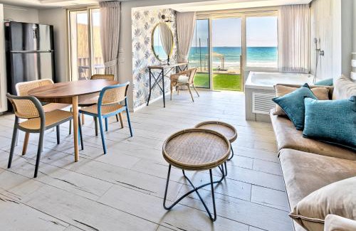 Haifa Apartment | בית חוף מושלם עם גקוזי ומרפסת - Beachside Bliss W jacuzzi