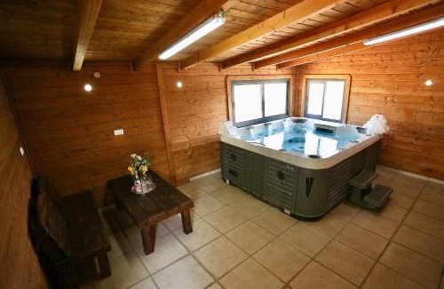 Vered Hagalil Cabin | בקתות ההוד