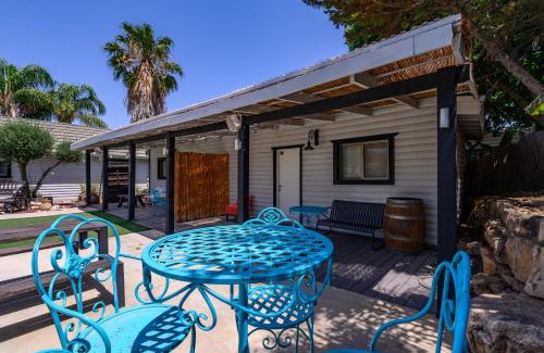 Yavne'el Bed & Breakfast | בקתות ילוז של רשת לב הגולן - 6 צימרים מקסימים עם בריכה משותפת ליד הכנרת