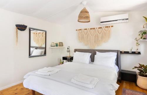 Eliad House | בקתת המפל הלבן