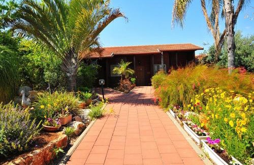 Kahal House | הבקתות של רחל