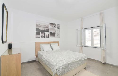 Hadera Apartment | הדירה בלבן