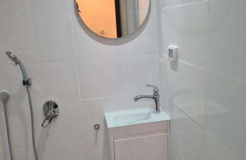 Petah Tikva Apartment | החדר של דורון