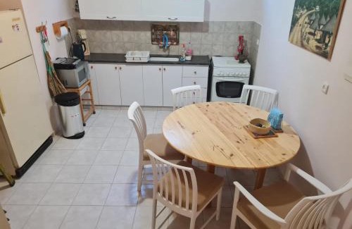 HaZore'a Apartment | המקום של אמי Emmys Place