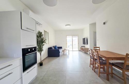 Mateh Asher Apartment | המקום של אסי - Assi's place