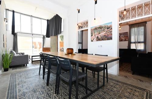 Tiberias Old City Villa | וילה בזלת עם בריכה פרטית Villa Bazelet with Private pool