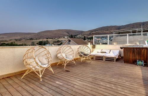 Yavne'el Apartment | וילה קובדו כנרת של רשת לב הגולן - וילה מהממת עם בריכה פרטית