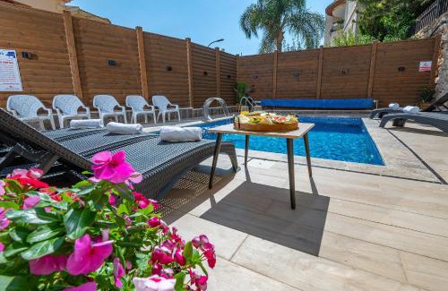 Ein Al-Asad Villa | וילה קצה ההרים- וילה מדהימה עם בריכה פרטית מול נוף מהמם