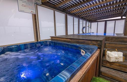 Rameh Apartment | וילה קריסטל - וילות מדהימות עם בריכות פרטיות, ג'קוזי וסאונה