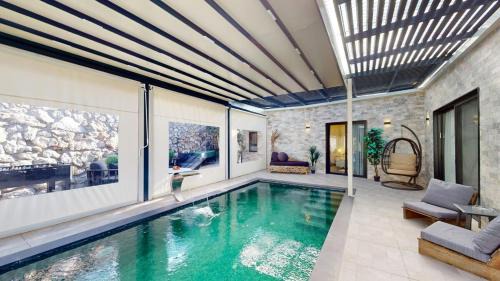 Ein Ya'akov Apartment | זוהר בגליל-מיני וילה עם בריכה וג'קוזי בעין יעקב