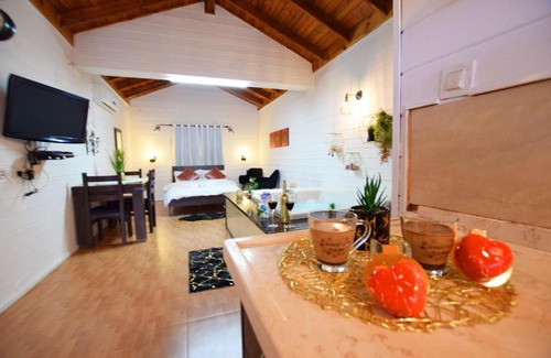 Goren Cabin | זוהר של זכרונות