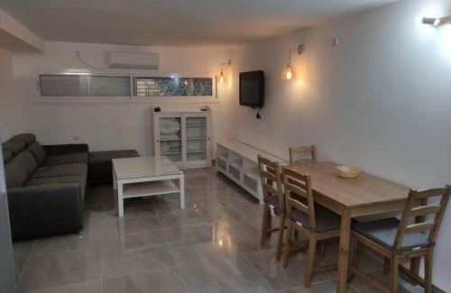 Karmiel Apartment | יחידת אירוח חדשה ומקסימה בכרמיאל
