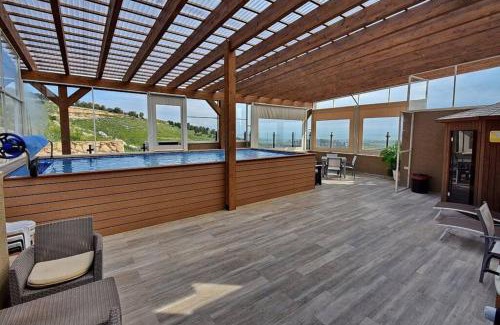 Nof Kinneret Villa | לאגו בוטיק - אירוח למשפחות, זוגות עם בריכה פרטית ונוף