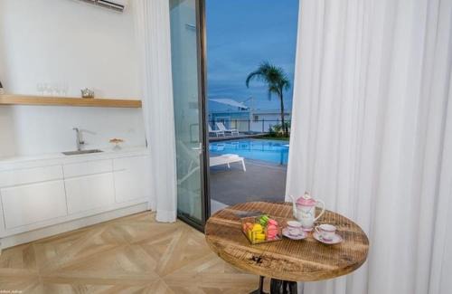 Kinneret House | לוויט האוס