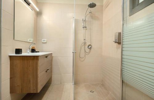 Yavne'el Apartment | נוף בראשית - וילה מהממת עם בריכה ו-3 סוויטות מדהימות