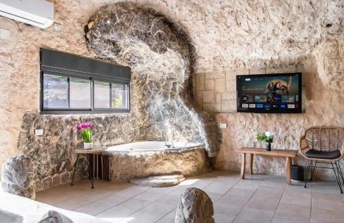 Yavne'el Apartment | נוף בראשית - וילה מהממת עם בריכה ו-3 סוויטות מדהימות