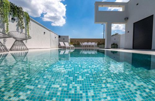 Dalton Apartment | סבן דרים - Seven Dream - וילת 5 חדרי שינה ובריכה פרטית