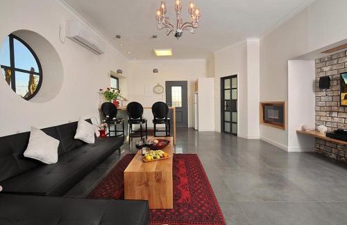 Kfar Hoshen Bed & Breakfast | סוויטות שלווה עילאית