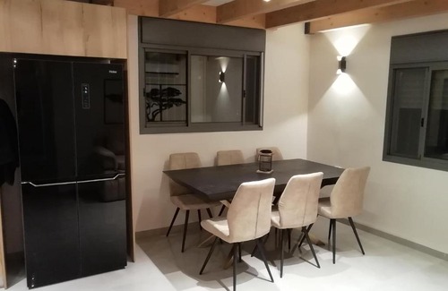 Safed Old City Apartment | עדן - בית נופש יוקרתי עם ספא מפנק במרכז העיר העתיקה