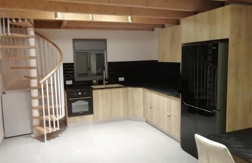 Safed Old City Apartment | עדן - בית נופש יוקרתי עם ספא מפנק במרכז העיר העתיקה