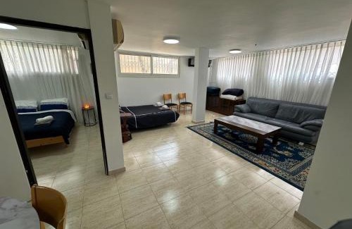 Hadera Apartment | עדן בשמחה- Eden