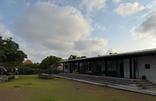 Hefer Valley House | על הים - וילה מושלמת על יד החוף בבית ינאי