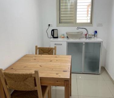 Afula Apartment | פרטיות וחוויה אצל יעקב וירדנה Privacy and an experience at Jacob and Yardena