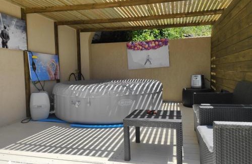 Ein Qiniyye Apartment | צימרים סוף העולם 2