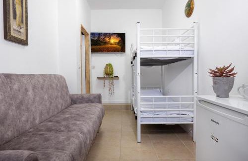 Ein Al-Asad Bed & Breakfast | צימר בין ההרים - צימרים כפריים קסומים עם בריכה, ג'קוזי ונוף מהמם