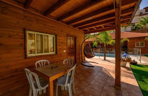 Daliyat al-Karmel Bed & Breakfast | צמרת הצימרים - צימרים מהממים עם בריכה משותפת מחוממת וג'קוזי פרטי