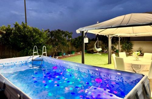 Gidona Apartment | שלווה בגלבוע - וילה מהממת עם ג'קוזי ובריכה בגדעונה