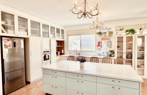 Gidona Apartment | שלווה בגלבוע - וילה מהממת עם ג'קוזי ובריכה בגדעונה