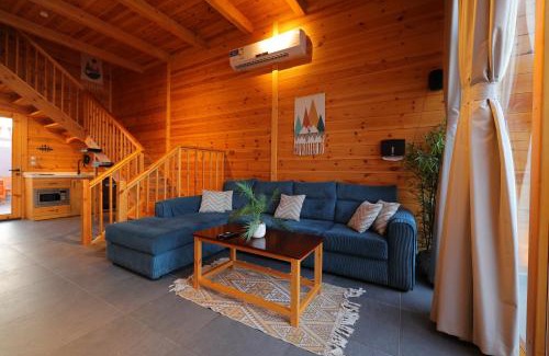 Dhahban Ski Chalet | أكواخ البحيرات