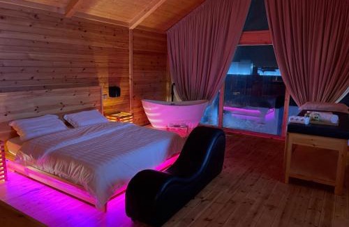 Dhahban Ski Chalet | أكواخ البحيرات