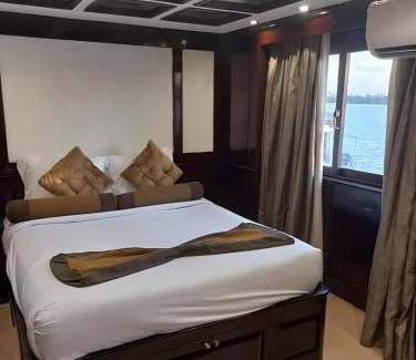 Cairo Hotel | الباخرة ريفر بوت نايل كروز