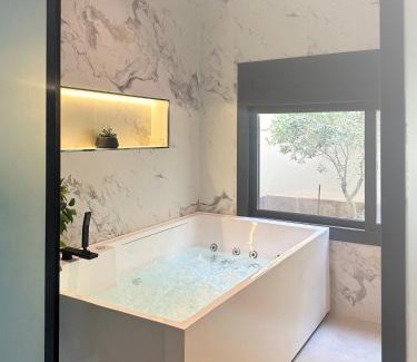 Buraydah Ski Chalet | شاليهات العزيزية الفندقية